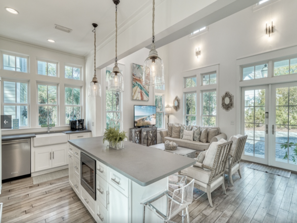 Luxury Four Bedroom Vacation Home with Shared Pool in Seagrove Beach