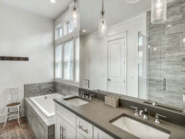 Luxury Four Bedroom Vacation Home with Shared Pool in Seagrove Beach