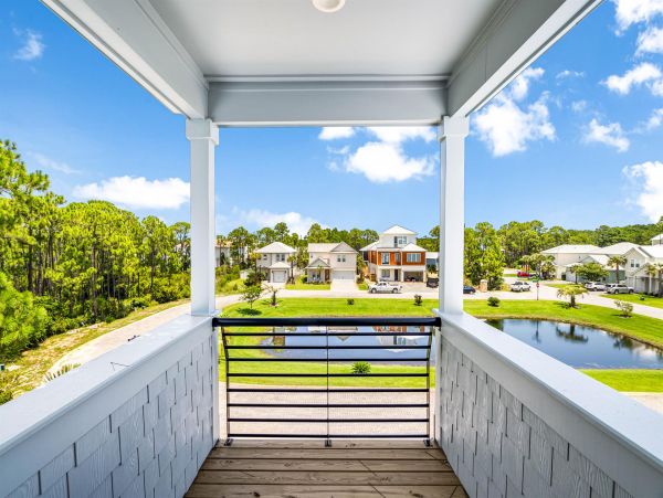 Miramar Vacation Home Seven Bedroom Walk to Beach