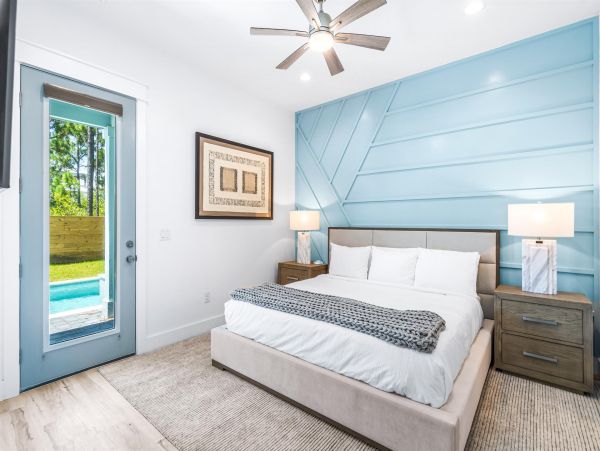 Miramar Vacation Home Seven Bedroom Walk to Beach