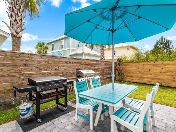 Miramar Vacation Home Seven Bedroom Walk to Beach