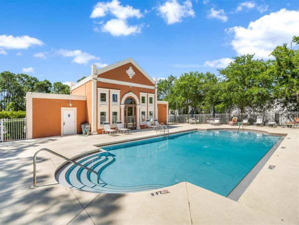 Miramar Vacation Home Seven Bedroom Walk to Beach