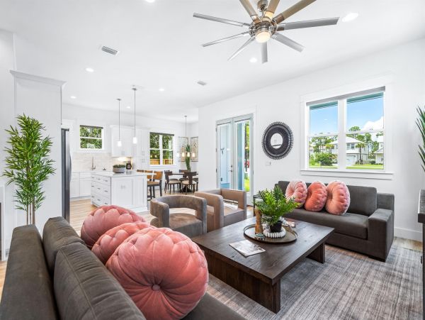 Miramar Vacation Home Seven Bedroom Walk to Beach
