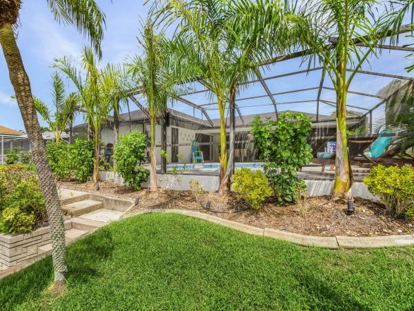 Luxurious Waterfront Retreat un Cape Coral - Unforgettable Vacation Awaits