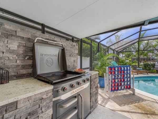 Luxurious Waterfront Retreat un Cape Coral - Unforgettable Vacation Awaits