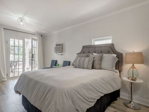 Charming Indian Rocks Beach Home with 5 Bedrooms