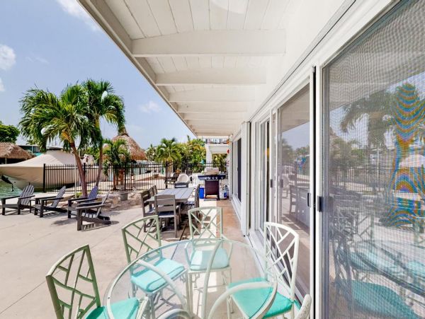 Waterfront Four Bedroom Vacation Home with 60-foot Dock