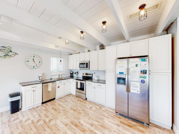 Waterfront Four Bedroom Vacation Home with 60-foot Dock