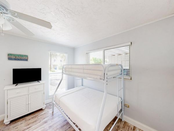 Waterfront Four Bedroom Vacation Home with 60-foot Dock