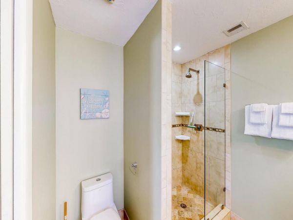 Waterfront Four Bedroom Vacation Home with 60-foot Dock