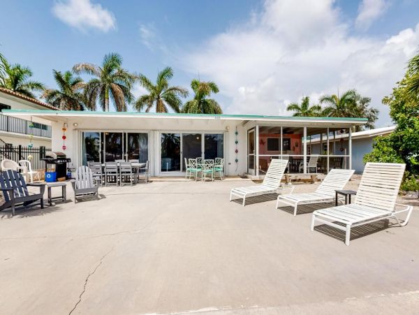 Waterfront Four Bedroom Vacation Home with 60-foot Dock