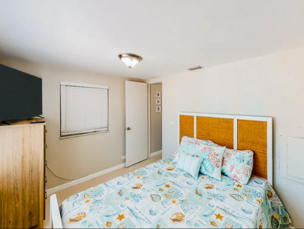 Key Largo Home with 2 Bedroom & Canal View