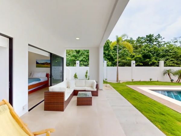 Flamingo Beach Luxury home with Four Bedroom
