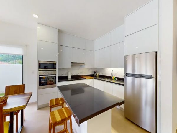Flamingo Beach Luxury home with Four Bedroom