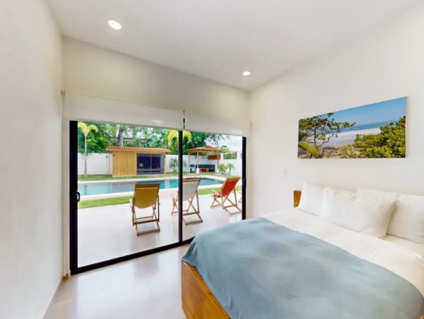 Flamingo Beach Luxury home with Four Bedroom