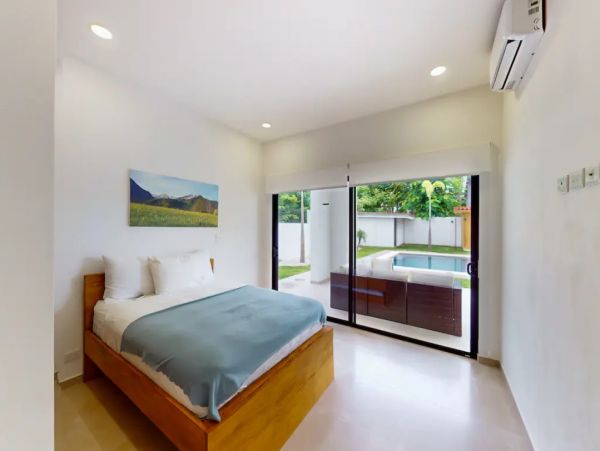 Flamingo Beach Luxury home with Four Bedroom