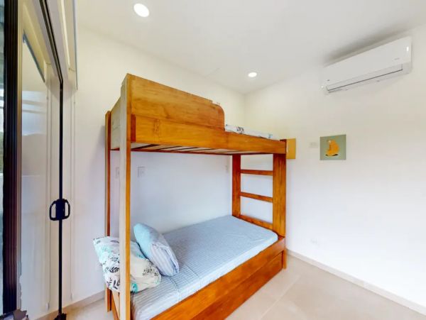 Flamingo Beach Luxury home with Four Bedroom