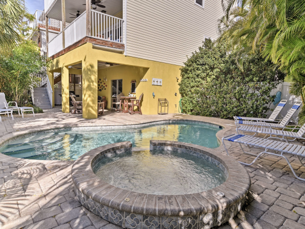 Anna Maria Island Three Bedroom Pool Vacation Home