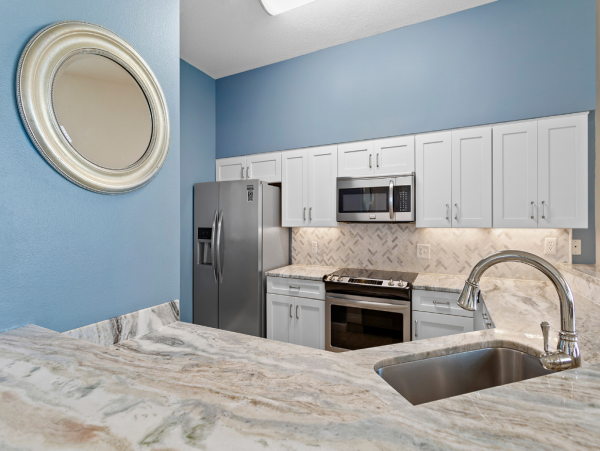 Spacious Three Bedroom Condo Full Ocean Views