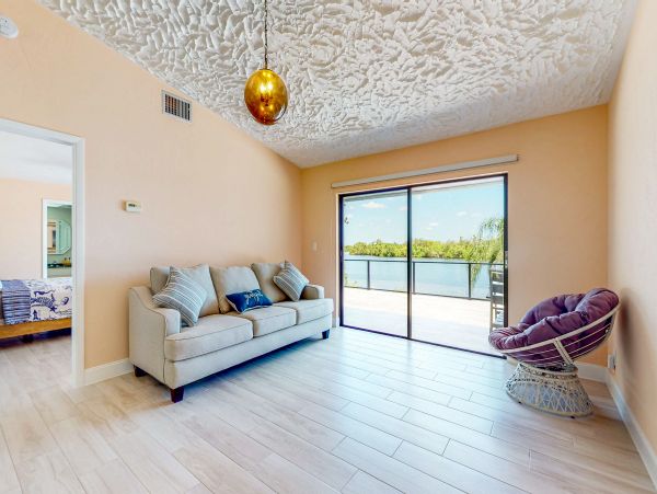 River View Vacation Rental with 5 Bedroom in Fort Meyers