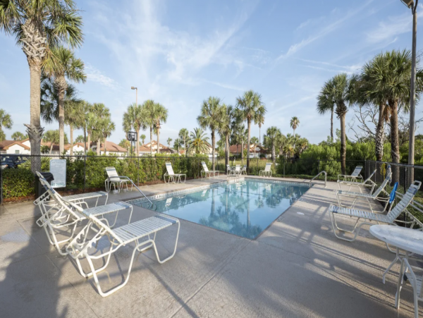 Beachfront Vacation Rental with 6 Bedrooms in Palm Coast