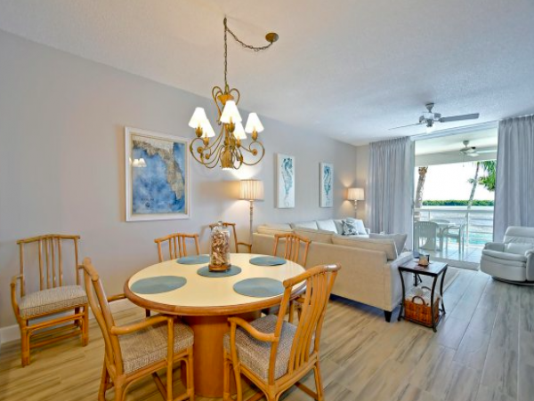 Beautiful Two Bedroom Bayfront Condo