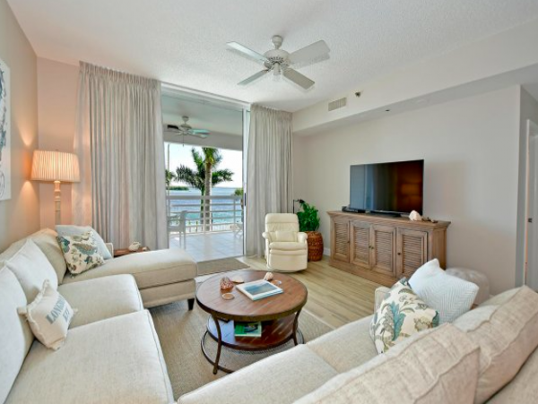 Beautiful Two Bedroom Bayfront Condo