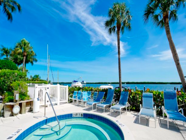 Beautiful Two Bedroom Bayfront Condo