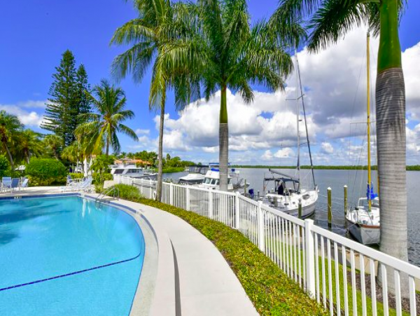 Beautiful Two Bedroom Bayfront Condo