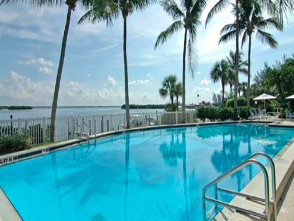 Longboat Key Two Bedroom Condo Direct Bayfront Sleeps 6
