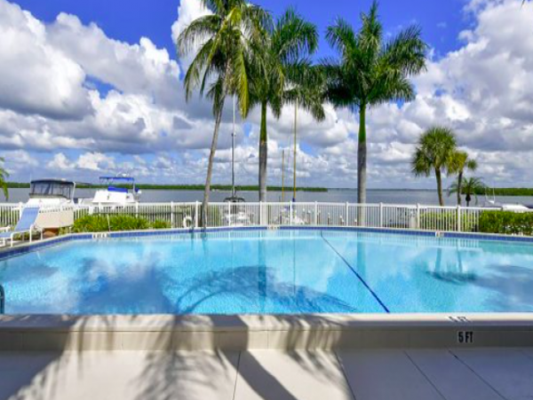 Longboat Key Two Bedroom Condo Direct Bayfront Sleeps 6