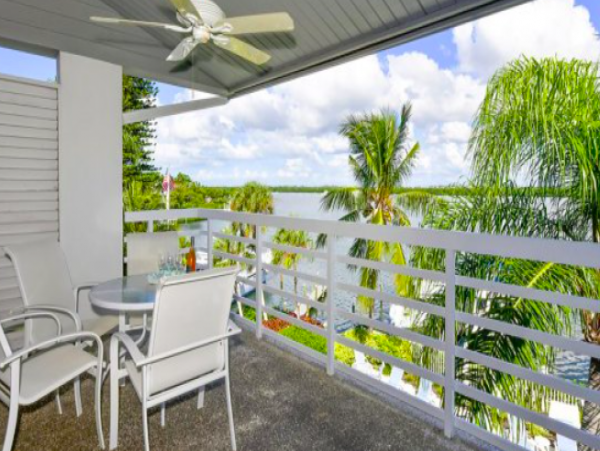 Longboat Key Two Bedroom Condo Direct Bayfront Sleeps 6