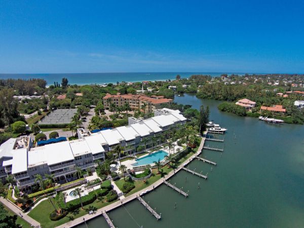 Direct Bayfront Views Two Bedroom Condo in Longboay Key