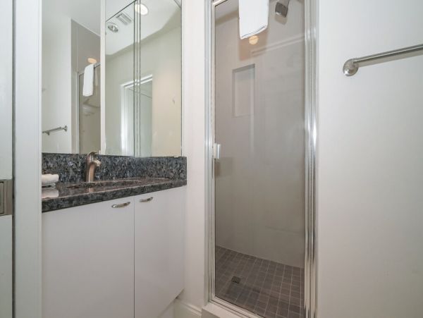 Direct Bayfront Views Two Bedroom Condo in Longboay Key