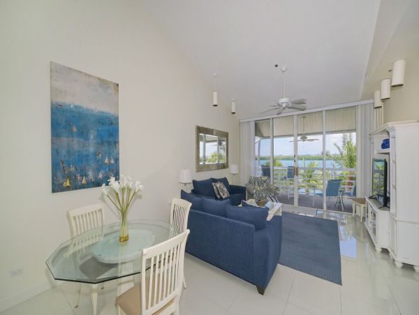 Direct Bayfront Views Two Bedroom Condo in Longboay Key