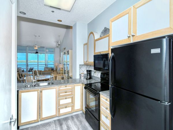 Longboat Key Two Bedroom Bayfront Condo with Great Views