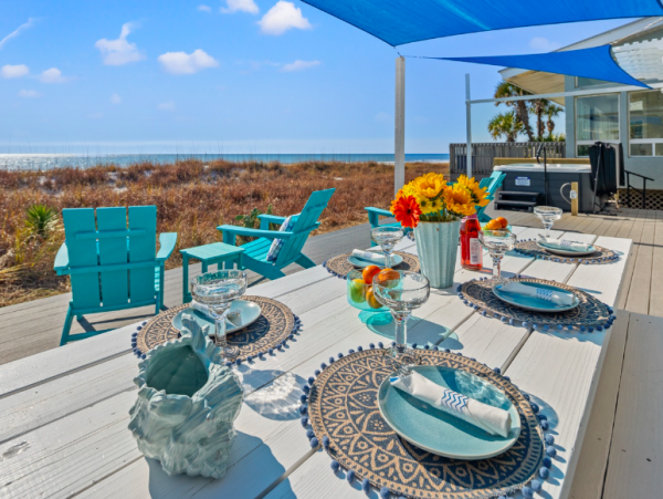 Oceanfront Luxury Home with Private Deck, Hot Tub & Breathtaking Views