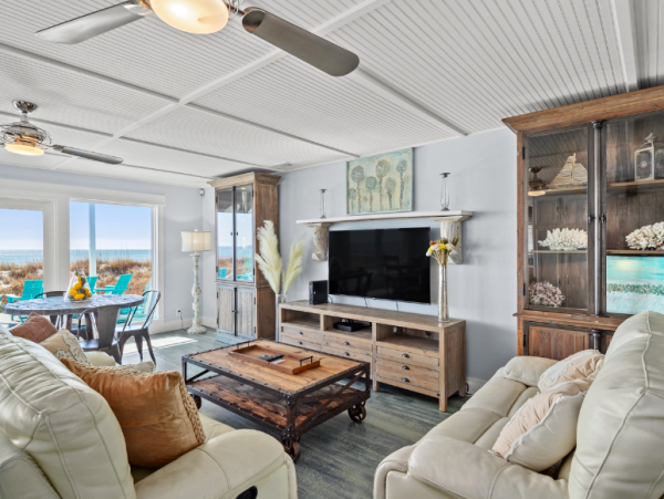 Oceanfront Luxury Home with Private Deck, Hot Tub & Breathtaking Views