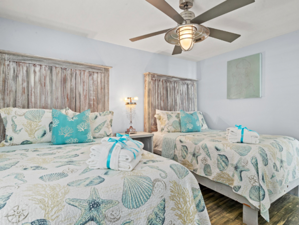 Oceanfront Luxury Home with Private Deck, Hot Tub & Breathtaking Views