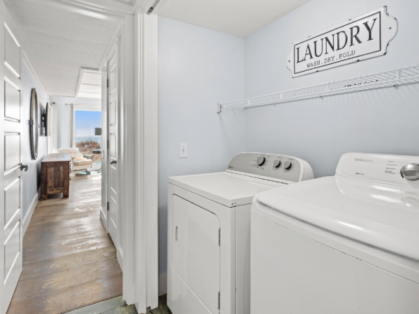 Oceanfront Luxury Home with Private Deck, Hot Tub & Breathtaking Views