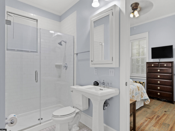 Panama City Main House & Carriage House