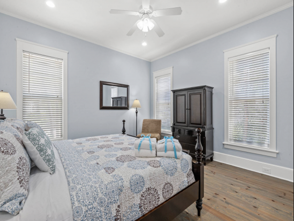 Panama City Main House & Carriage House