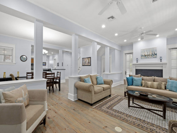 Panama City Main House & Carriage House
