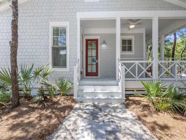 Panama City Main House & Carriage House