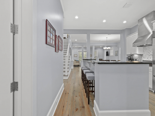Panama City Main House & Carriage House