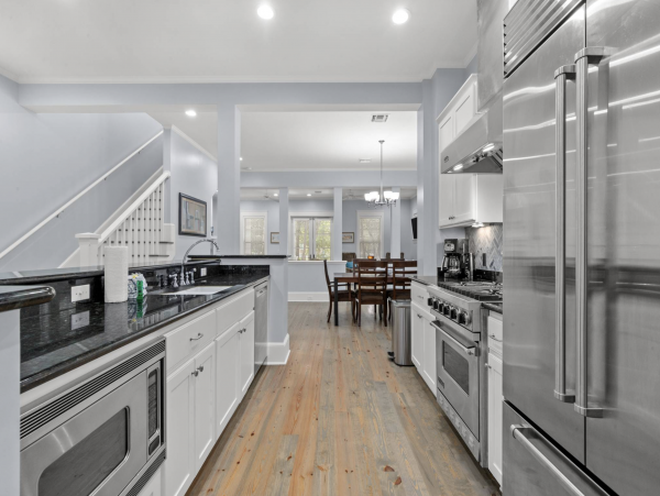 Panama City Main House & Carriage House