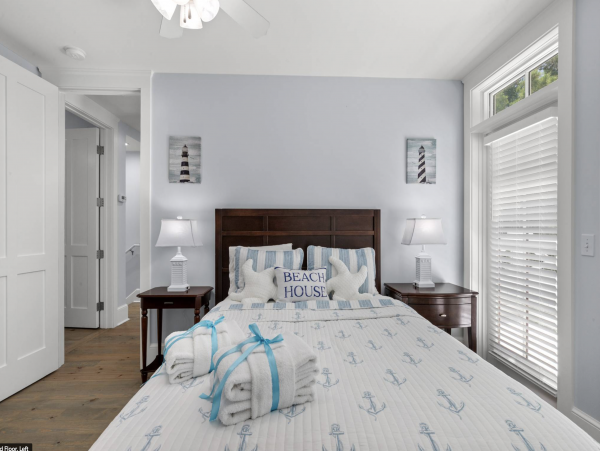 Panama City Main House & Carriage House