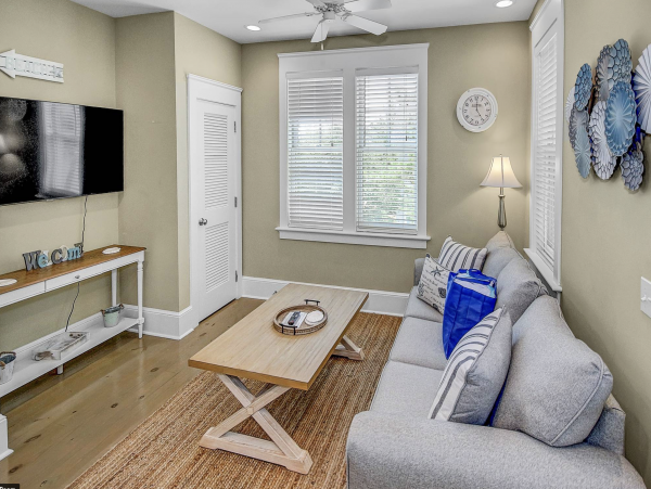Panama City Main House & Carriage House