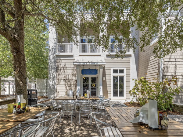 Panama City Main House & Carriage House