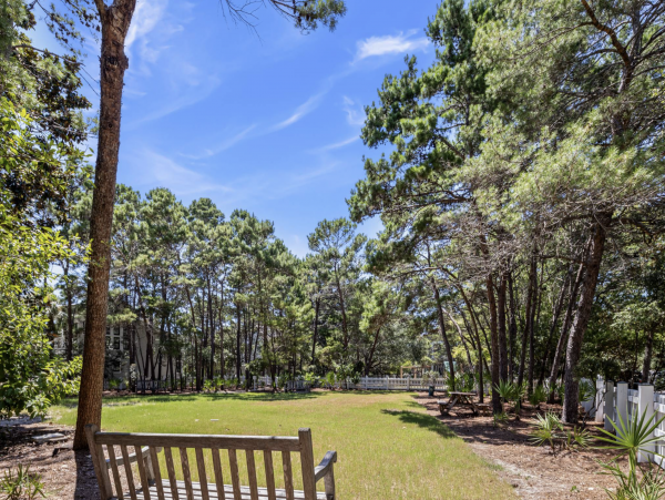 Panama City Main House & Carriage House